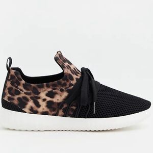 6.5WW - LACE-UP NYLON SNEAKER - torrid